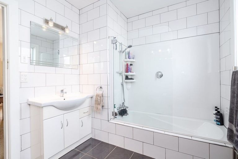 Photo of property in 5 Allan Street, Dannevirke, 4930