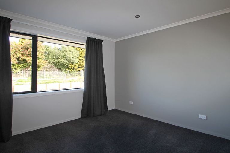 Photo of property in 2 Hollys Lane, Weston, Oamaru, 9401