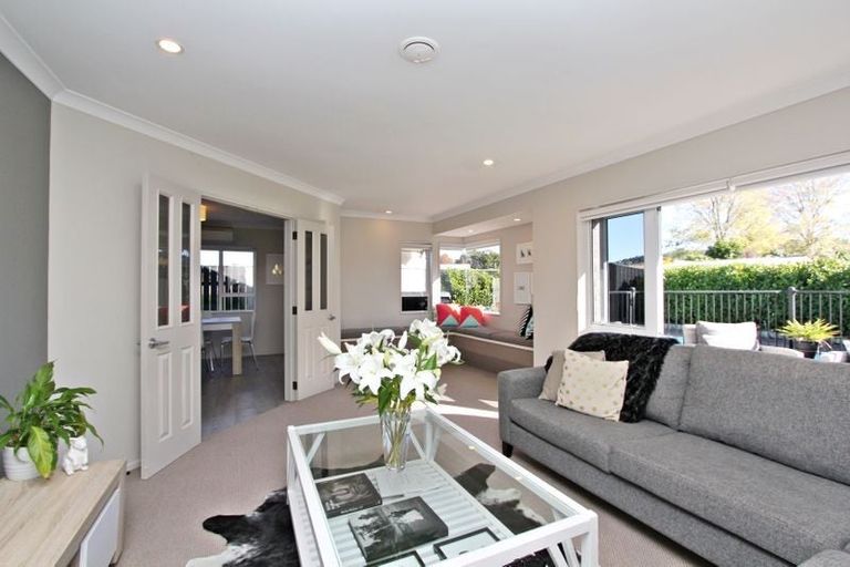 Photo of property in 17 Whiting Crescent, Greenmeadows, Napier, 4112