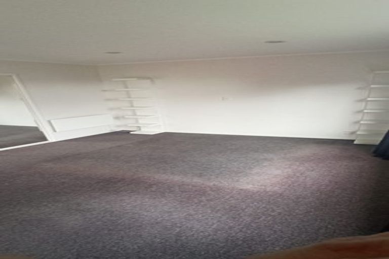 Photo of property in 1/103 Carlisle Road, Torbay, Auckland, 0632