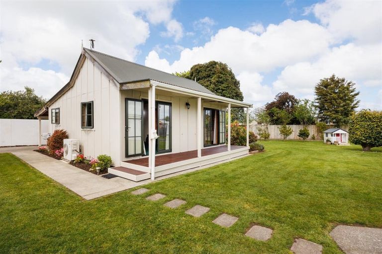 Photo of property in 121/123 High Street, Bulls, 4818