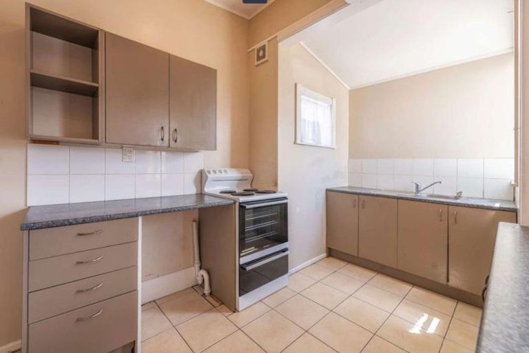 Photo of property in 3 Harper Street, Gonville, Whanganui, 4501