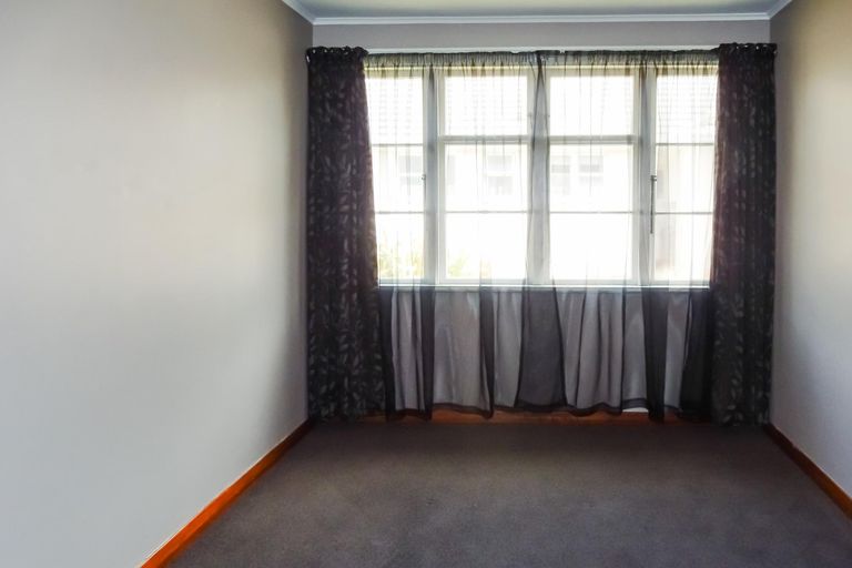 Photo of property in 12 Harlech Street, Oamaru North, Oamaru, 9400