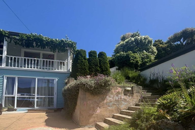 Photo of property in 29 Ticehurst Road, Lyttelton, 8082