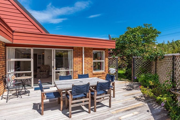 Photo of property in 43 Ngarara Road, Waikanae, 5036