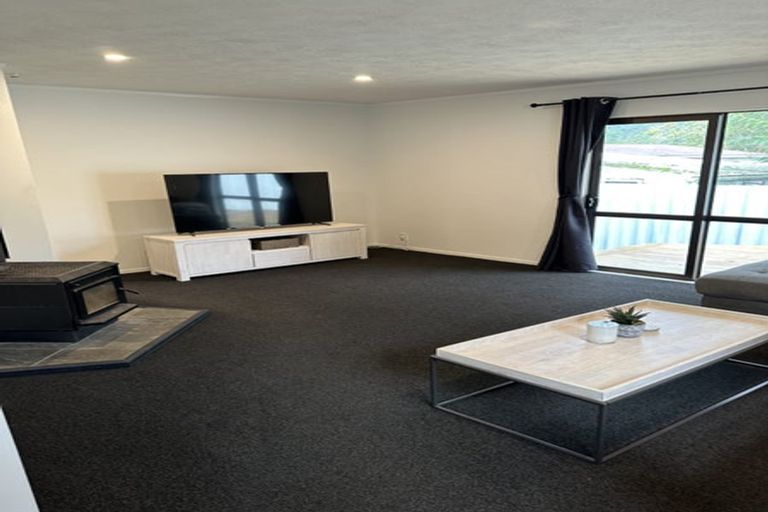 Photo of property in 7a Whangakoko Grove, Birchville, Upper Hutt, 5018