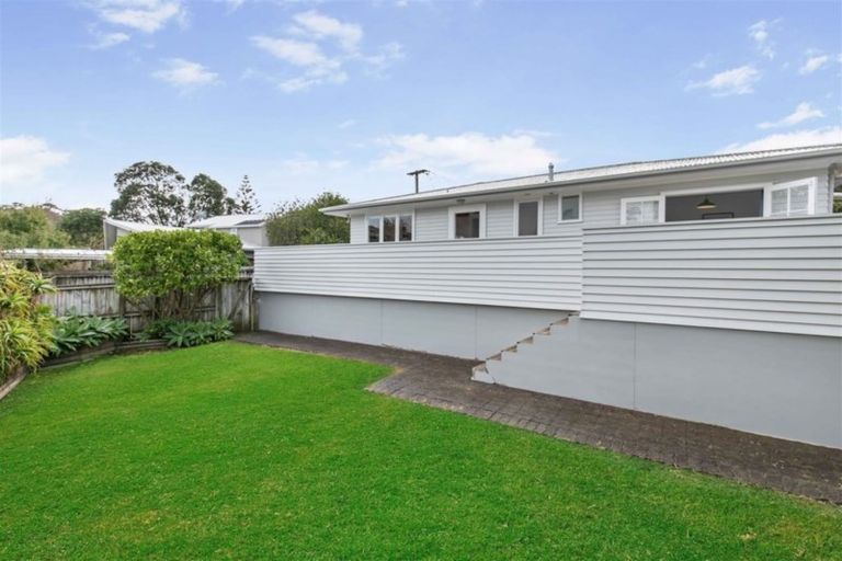 Photo of property in 1/83 Selwyn Crescent, Forrest Hill, Auckland, 0620