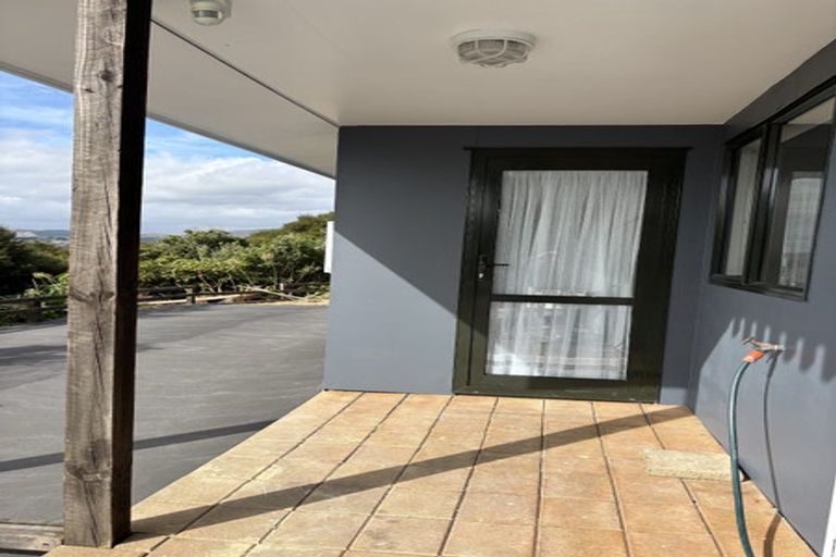 Photo of property in 19 Makora Grove, Paremata, Porirua, 5024