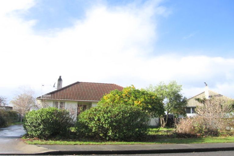 Photo of property in 1008 Grove Road, Mayfair, Hastings, 4122