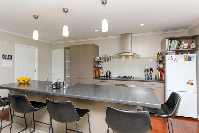 Photo of property in 61 Lismore Street, Merrilands, New Plymouth, 4312