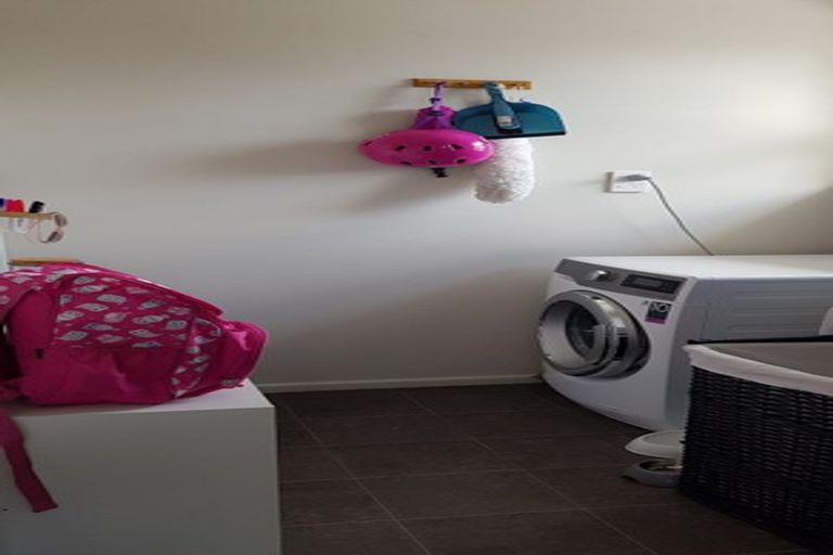 Photo of property in 18 Normandy Place, Henderson, Auckland, 0610