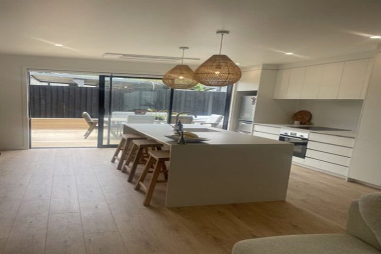 Photo of property in 16a Hamurana Place, Te Atatu Peninsula, Auckland, 0610