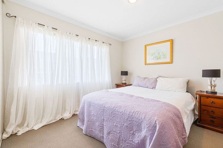 Photo of property in 8 Kensington Drive, Orewa, 0931