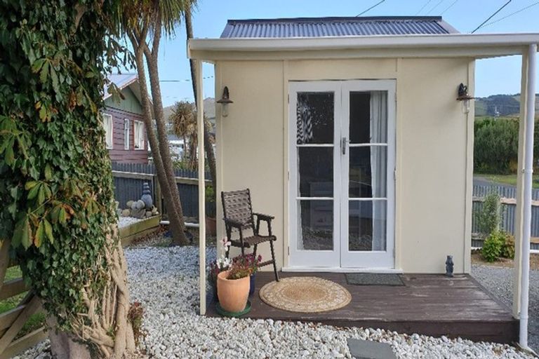 Photo of property in 9 Walker Street, Riverton/aparima, Riverton, 9822