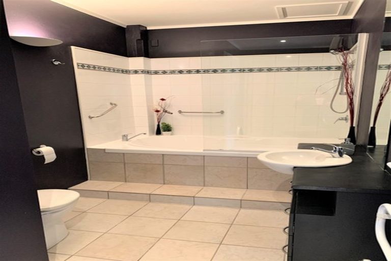 Photo of property in 12/37 Majoribanks Street, Mount Victoria, Wellington, 6011