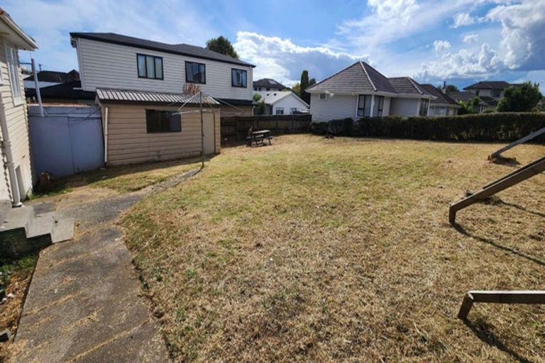 Photo of property in 273 Puhinui Road, Papatoetoe, Auckland, 2025