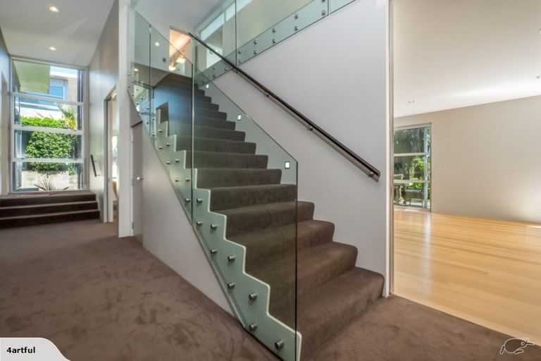 Photo of property in 62 Dyers Pass Road, Cashmere, Christchurch, 8022