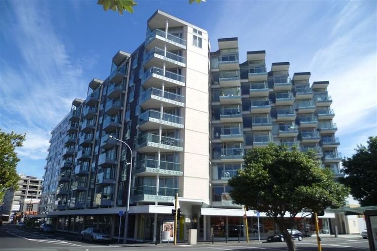 Photo of property in Piermont Apartments, 4h/82 Cable Street, Te Aro, Wellington, 6011