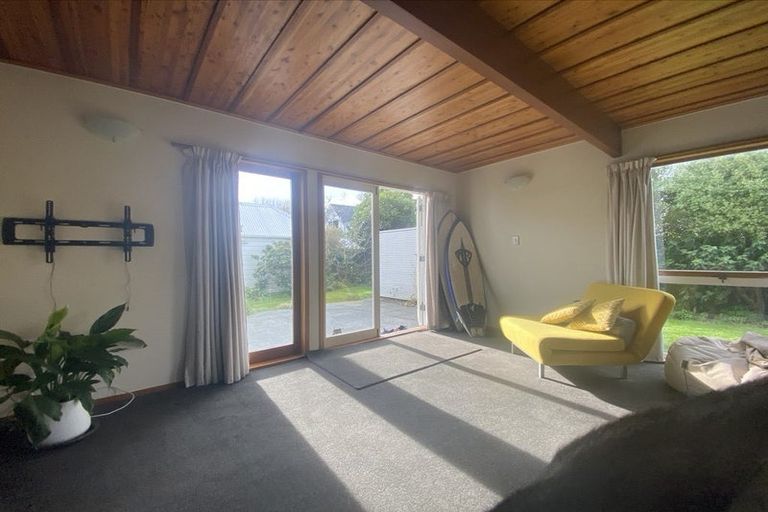 Photo of property in 2/41 Taupata Street, Redcliffs, Christchurch, 8081