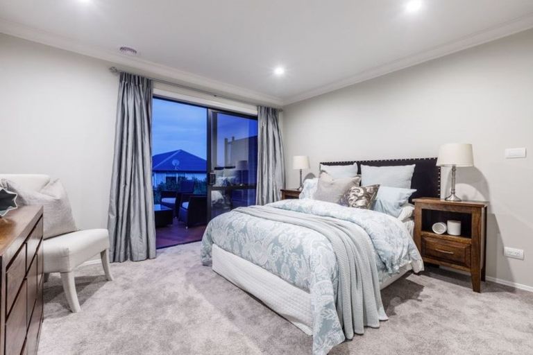 Photo of property in 4 Copper Lane, Long Bay, Auckland, 0630