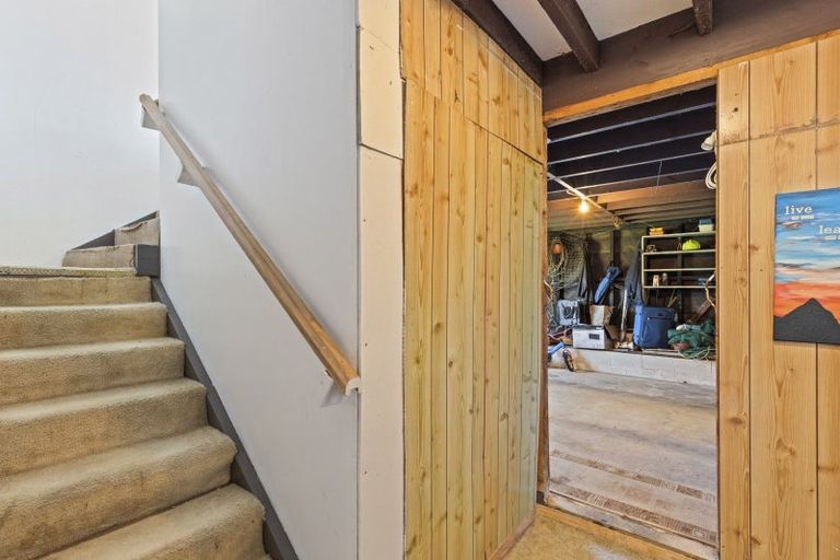 Photo of property in 11a Queen Street, Waitara, 4320