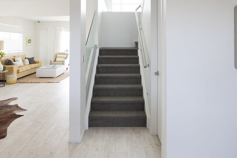 Photo of property in 22 Boocock Crescent, Orewa, 0931