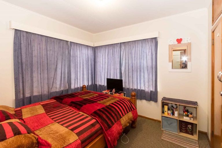 Photo of property in 30a Collier Avenue, Karori, Wellington, 6012
