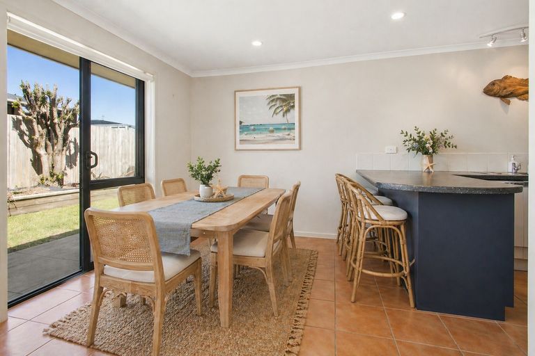 Photo of property in 16 Reo Crescent, Waihi Beach, 3611