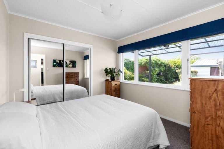 Photo of property in 48 Auckland Road, Greenmeadows, Napier, 4112