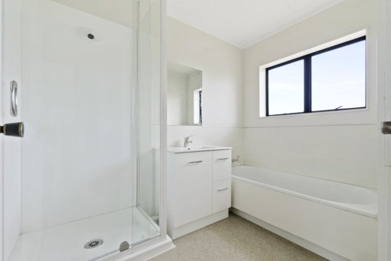 Photo of property in 1/8a View Road, Papakura, 2110