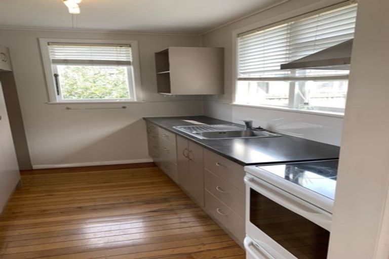 Photo of property in 22 Arimu Road, Papakura, 2110