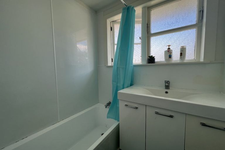 Photo of property in 25 Paul Crescent, Fairfield, Hamilton, 3214