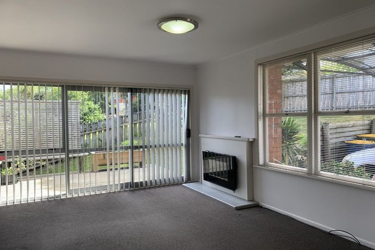 Photo of property in 12 Nandana Drive, Glen Eden, Auckland, 0602