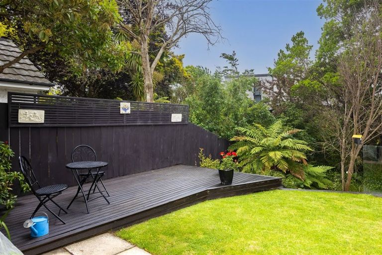 Photo of property in 6 Tuirau Place, Ilam, Christchurch, 8041