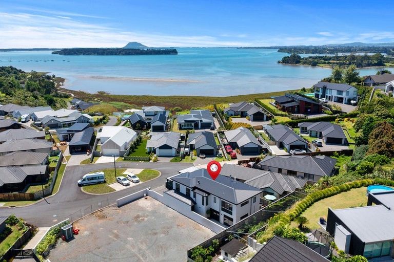 Photo of property in 10 Winspear Place, Omokoroa, 3114