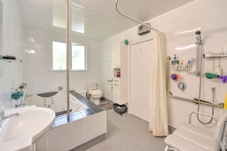 Photo of property in 28 Mandeville Road, Hokonui, Winton, 9782