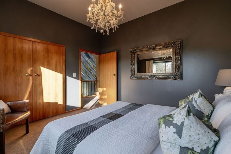 Photo of property in 19 Ruamahanga Crescent, Terrace End, Palmerston North, 4410