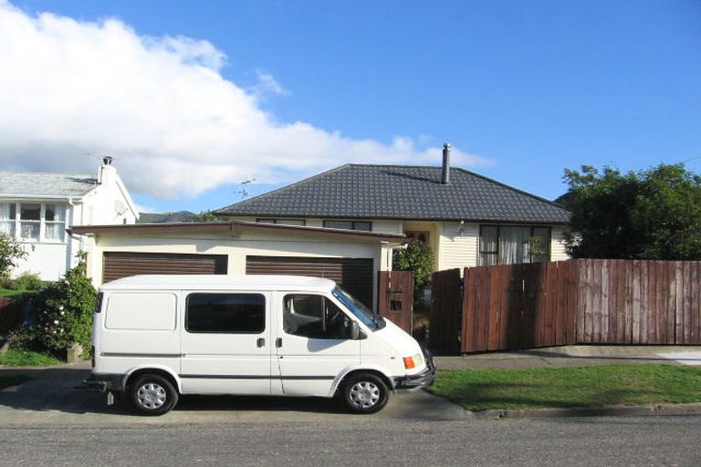 Photo of property in 6 Whenua View, Titahi Bay, Porirua, 5022