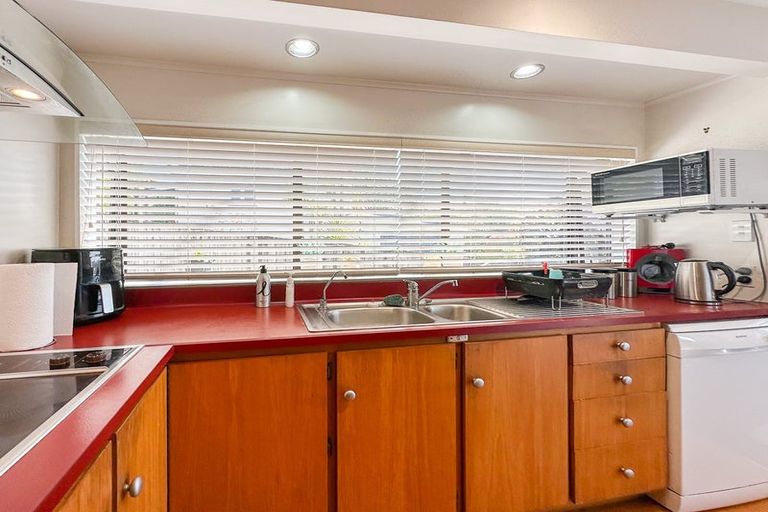 Photo of property in 1/1 Nigel Road, Browns Bay, Auckland, 0630