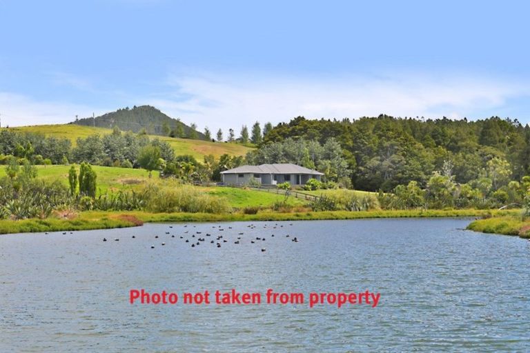 Photo of property in 19a Pakeho Road, Kaiwaka, 0573