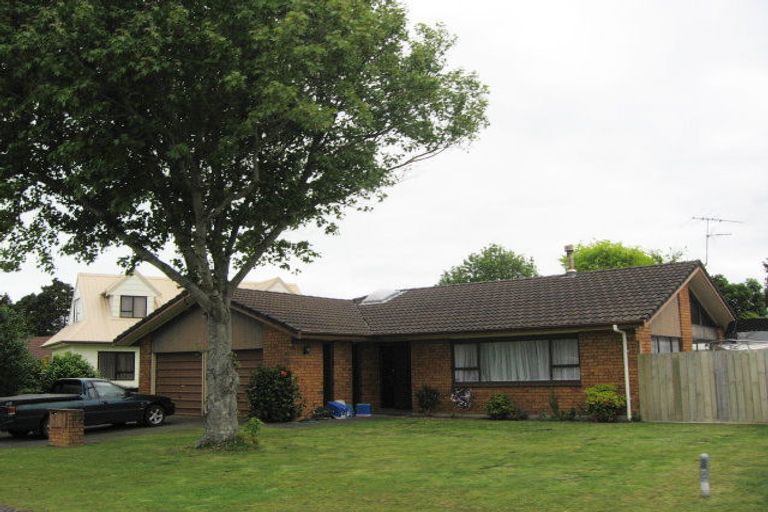 Photo of property in 13 Peridot Place, Conifer Grove, Takanini, 2112