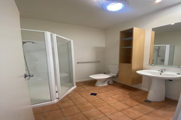 Photo of property in 140/2 Armoy Drive, East Tamaki, Auckland, 2016