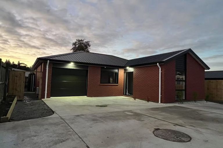 Photo of property in 2/42 Balmerino Crescent, Pukete, Hamilton, 3200
