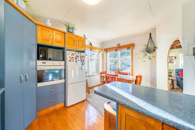 Photo of property in 44 Sunny Grove, Wainuiomata, Lower Hutt, 5014