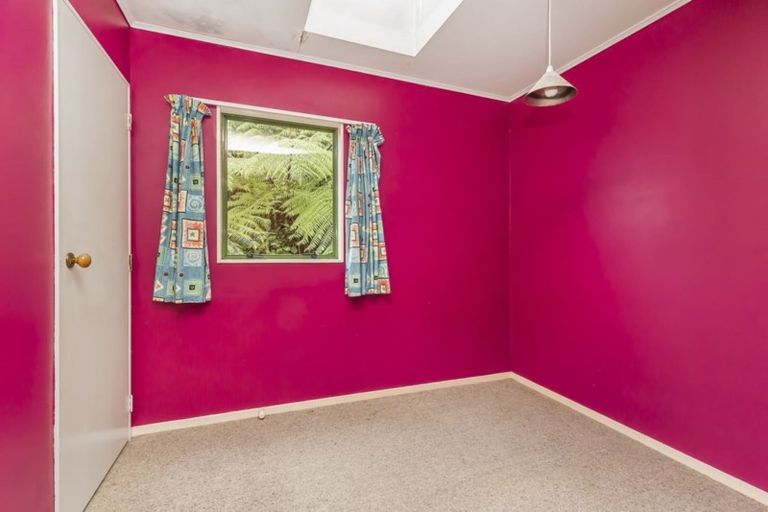 Photo of property in 5a Parsons Glen, Karori, Wellington, 6012