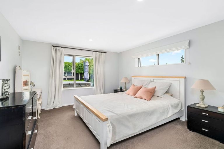 Photo of property in 16a Dunsford Close, Halswell, Christchurch, 8025