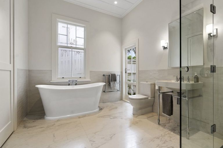 Photo of property in 9 Arawa Avenue, Devonport, Auckland, 0624