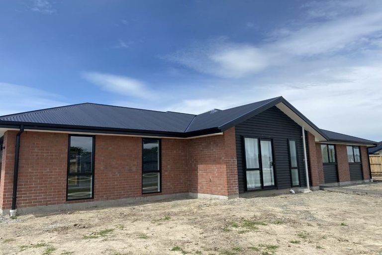 Photo of property in 2 Jasmine Street, Woodend, 7610