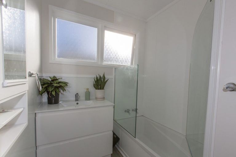 Photo of property in 68 West View Crescent, Onerahi, Whangarei, 0110