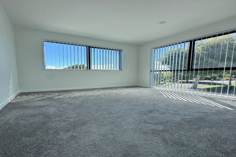 Photo of property in 9a Pukeroa Place, Papakura, 2110